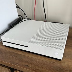 Xbox one s - white 500gb